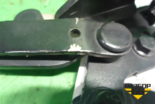 Петля капота левая (41007204555) для BMW 7 серия F01/F02 с 2008г