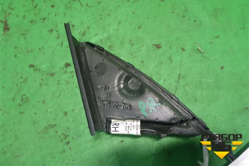 Накладка двери передней правой уголок (51357226612) для BMW 7 серия F01/F02 с 2008г