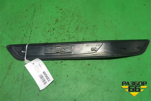 Накладка порога внутренняя заднего правого (в проем Long) (51477190962) для BMW 7 серия F01/F02 с 2008г