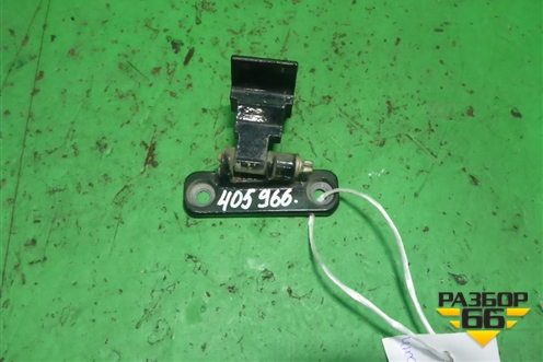 Петля двери передней правой нижняя (41007203986) для BMW 7 серия F01/F02 с 2008г