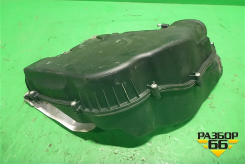 Корпус воздушного фильтра (правый) для BMW 7 серия F01/F02 с 2008г