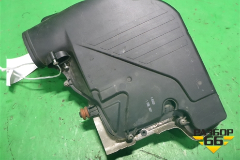 Корпус воздушного фильтра (правый) для BMW 7 серия F01/F02 с 2008г