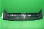 Обшивка багажника на заднюю панель (5838733140) для Toyota Camry V70 с 2017г