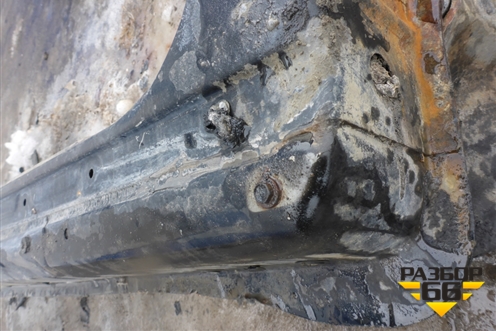 Порог со стойкой правый для Lexus RX 300/330/350 с 2003-2009г