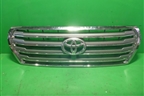 Решетка радиатора (после 2012г до 2015г под камеру) (5311460110) для Toyota Land Cruiser (200) с 2008г