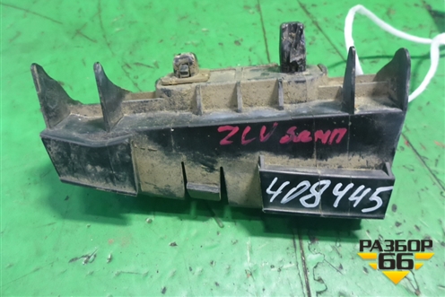 Кронштейн заднего бампера левый (под фонарь хэтчбек) для Toyota Corolla (E12) с 2001-2007г