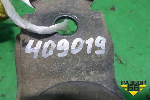 Кронштейн радиатора верхний (MR464628) для Mitsubishi Lancer-9  с 2003-2008г