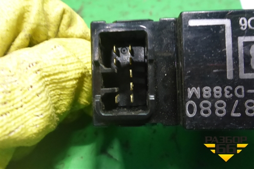 Кнопка стеклоподъёмника (задней левой) (MR587880) для Mitsubishi Lancer-9  с 2003-2008г