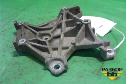 Кронштейн компрессора кондиционера (1.6л 4G18) (MR360566) для Mitsubishi Lancer-9  с 2003-2008г