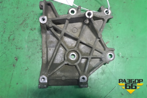 Кронштейн компрессора кондиционера (1.6л 4G18) (MR360566) для Mitsubishi Lancer-9  с 2003-2008г