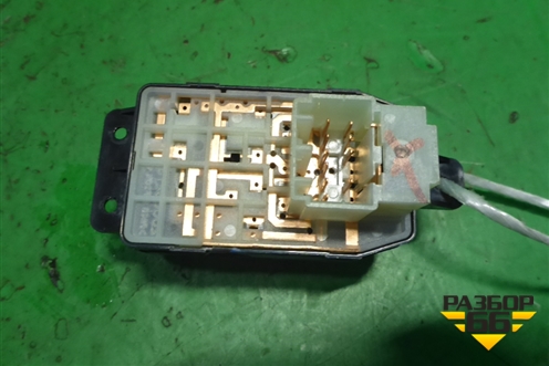 Переключатель регулировки зеркал (93573C90004X) для Hyundai Creta с 2016г