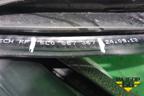 Уплотнитель двери задней правой (5L0867367) для Skoda Yeti с 2009г