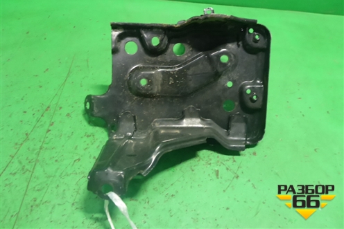 Площадка под аккумулятор (744100D010) для Toyota Yaris с 2005-2011г