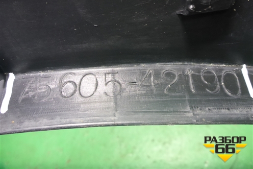 Накладка заднего крыла правого (до 2015г) (7560542190) для Toyota Rav-4 с 2012-2019г