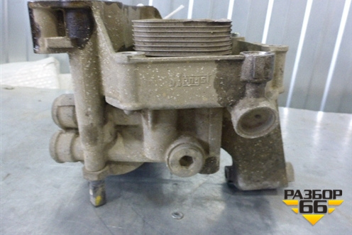 Радиатор масляный (4.2л AVW) (077117021N) для Audi A8 с 1998-2003г