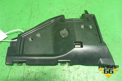Накладка на торпедо (нижняя правая) (556070D010) для Toyota Yaris с 2005-2011г