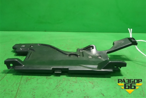 Накладка на торпедо (нижняя левая) (556060D010) для Toyota Yaris с 2005-2011г