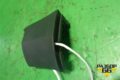 Накладка на торпедо (правая) (554460D020) для Toyota Yaris с 2005-2011г