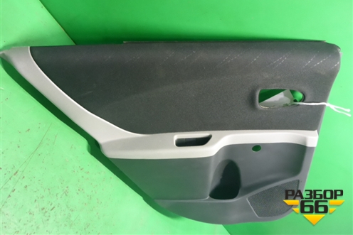 Обшивка двери задней левой под механику (676400D390) для Toyota Yaris с 2005-2011г