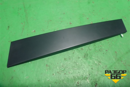 Накладка двери передней правой (на рамку новая) (4L0837902A1P9) для Audi Q7 c 2005-2015г