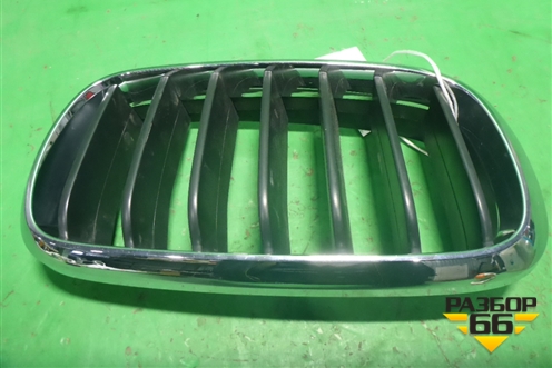 Решетка радиатора правая (7316076) для BMW X5 F15 с 2013г