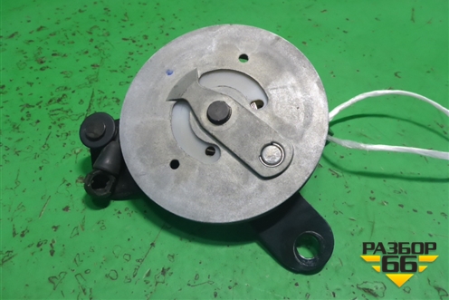 Ограничитель двери багажника (нижней правый) для Land Rover Discovery 3 с 2004-2009г