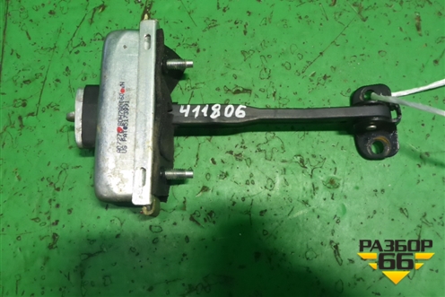 Ограничитель двери передней правой (BDH780060) для Land Rover Discovery 3 с 2004-2009г