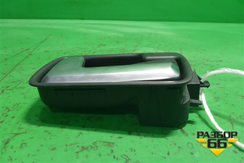 Ручка внутренняя двери передней правой (FVC500126) для Land Rover Discovery 3 с 2004-2009г