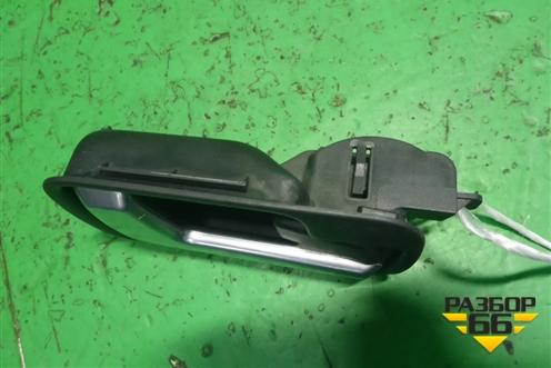 Ручка внутренняя двери передней правой (FVC500126) для Land Rover Discovery 3 с 2004-2009г