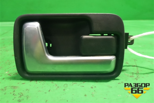 Ручка внутренняя двери задней правой (FVC500126) для Land Rover Discovery 3 с 2004-2009г