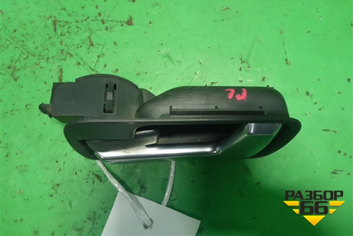 Ручка внутренняя двери передней левой (FVC500136) для Land Rover Discovery 3 с 2004-2009г