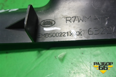 Накладка на торпедо (вертикальная правая) (EMB500221) для Land Rover Discovery 3 с 2004-2009г