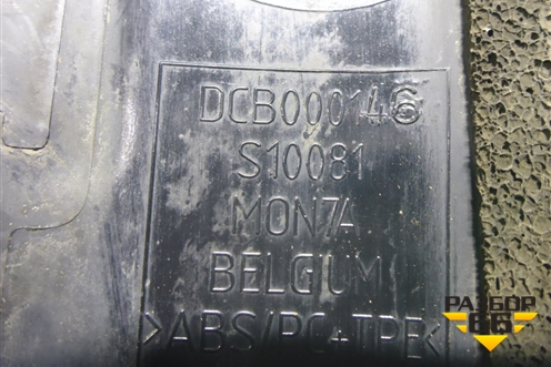 Молдинг лобового стекла правый (DCB000146) для Land Rover Discovery 3 с 2004-2009г