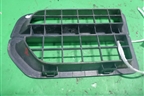 Накладка переднего крыла правого (решетка) (JAK000064) для Land Rover Discovery 3 с 2004-2009г