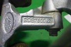 Петля двери передней правой верхняя (BDB780042) для Land Rover Discovery 3 с 2004-2009г