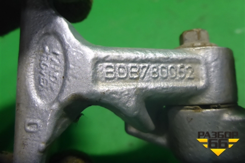 Петля двери передней левой верхняя (BDB780062) для Land Rover Discovery 3 с 2004-2009г
