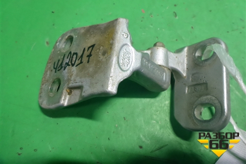Петля двери передней правой нижняя (BDB780062) для Land Rover Discovery 3 с 2004-2009г