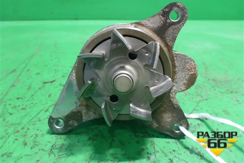 Насос водяной помпа (2.7л 276DT) для Land Rover Discovery 3 с 2004-2009г