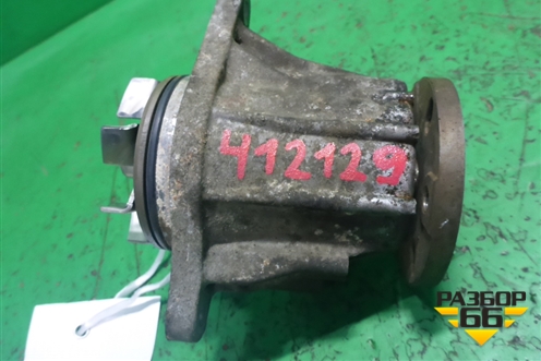 Насос водяной помпа (2.7л 276DT) для Land Rover Discovery 3 с 2004-2009г