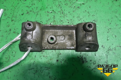 Кронштейн (топливной рейки 2.7л 276DT) (4R8Q9W276AB) для Land Rover Discovery 3 с 2004-2009г