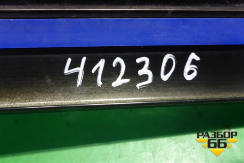Молдинг крыши правый (задний) для Land Rover Discovery 3 с 2004-2009г