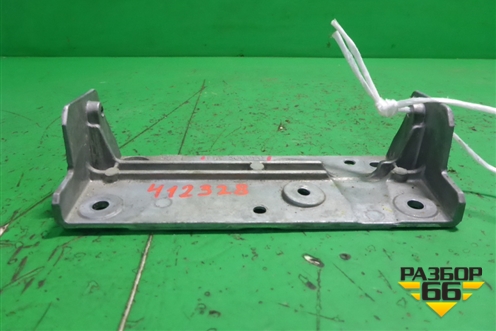 Кронштейн (консоли) (FHC500090) для Land Rover Discovery 3 с 2004-2009г