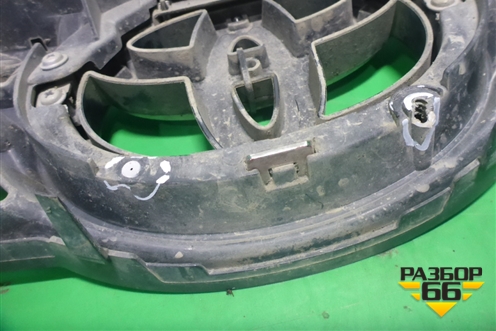 Решетка радиатора (после 2014г до 2017г) (5310133470) для Toyota Camry V50 с 2011-2018г