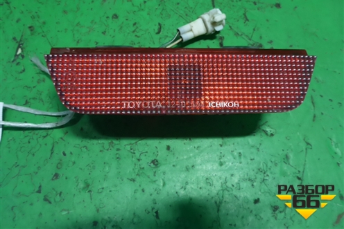 Фонарь задний стоп сигнал (8157042020) для Toyota Rav-4 с 1994-2000г