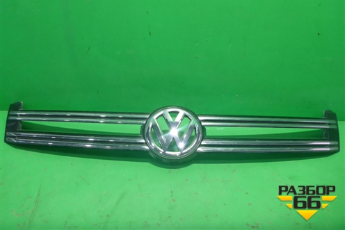 Накладка на решетку радиатора (в сборе) (5N0853655) для Volkswagen Tiguan с 2011-2016г