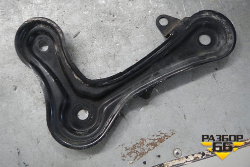 Кронштейн подрамника левый (задний) (5225802030) для Toyota Corolla (E15) с 2006-2013г