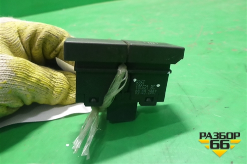 Кнопка обогрева заднего стекла (6S6T18C621BC) для Ford Fusion с 2002г