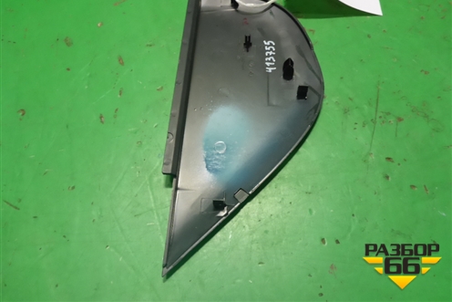 Накладка на торпедо (боковая правая) (5K0858248D) для Volkswagen Golf VI с 2009-2012г