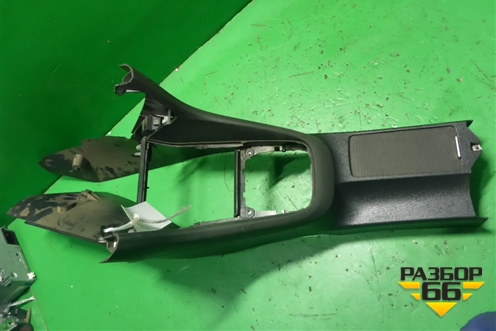 Консоль (5K0863243C) для Volkswagen Golf VI с 2009-2012г