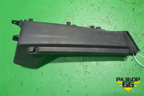 Держатель задней полки правый (1K6867762AA) для Volkswagen Golf VI с 2009-2012г